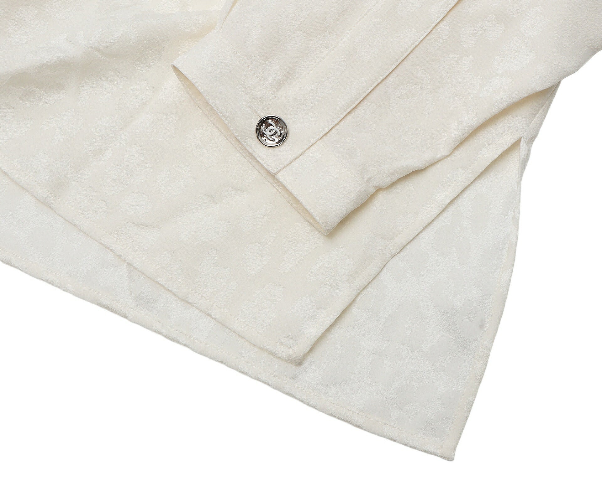 CHANEL Blouse, Long Sleeve, Leopard Ribbon, Silk, Ivory, Gold-Tone Hardware, Pre-Owned - Vintage La Charme