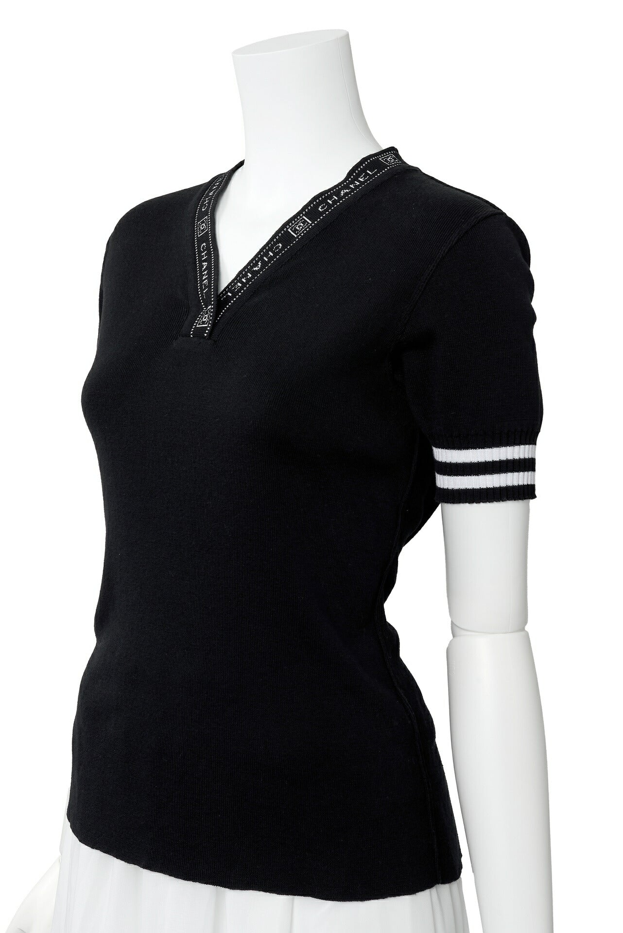CHANEL T-Shirt, Short Sleeve, Cut-and-Sew, Cotton, Black, Silver-Tone Hardware, Pre-Owned - Vintage La Charme