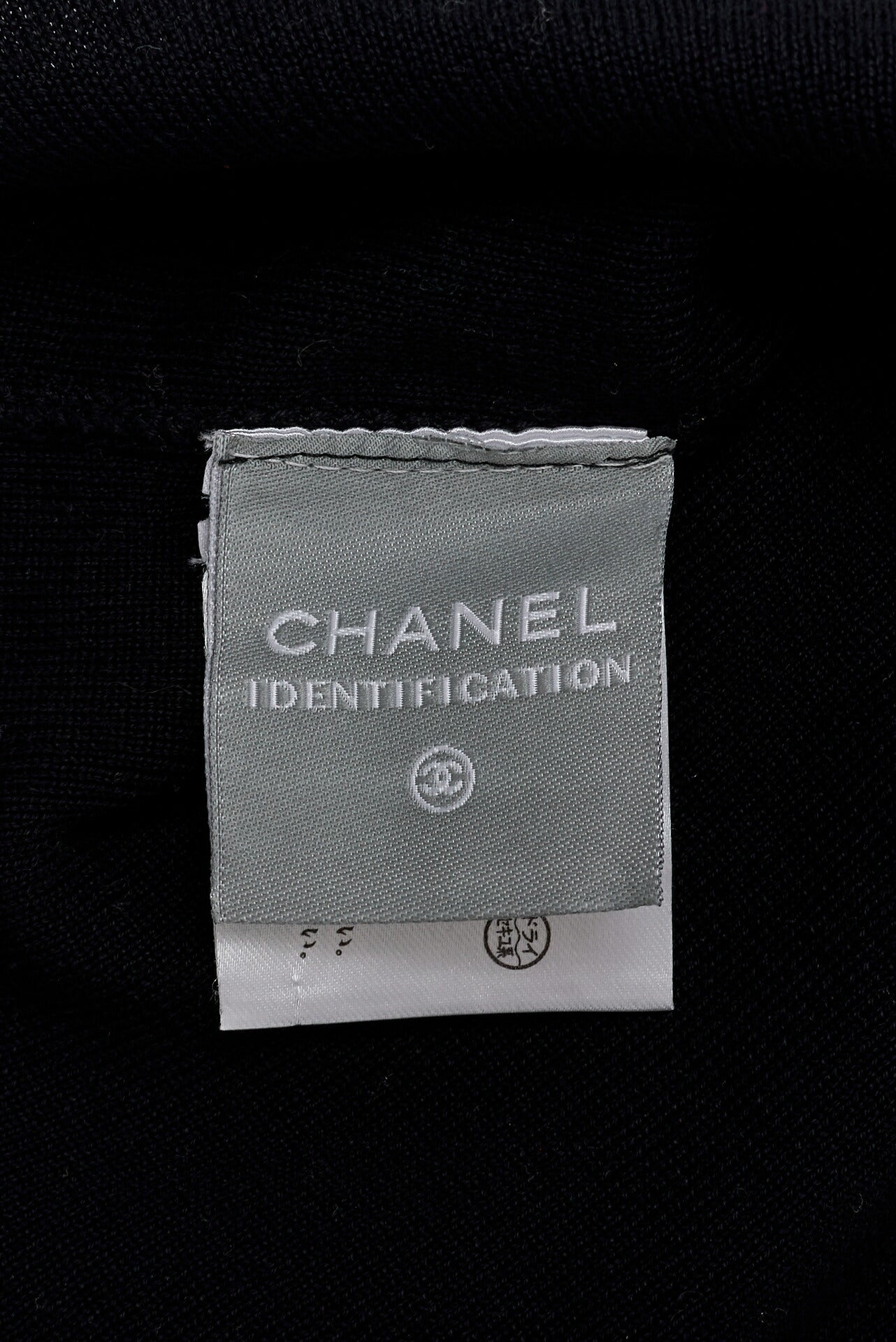 CHANEL T-Shirt, Short Sleeve, Cut-and-Sew, Cotton, Black, Silver-Tone Hardware, Pre-Owned - Vintage La Charme