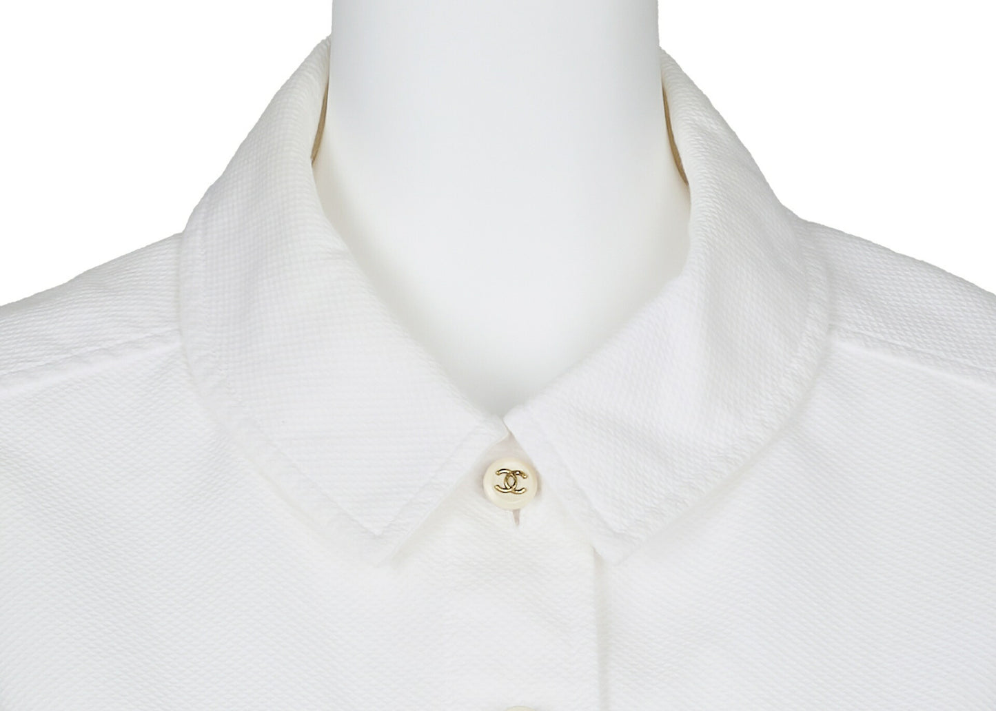 CHANEL Sleeveless Shirt, Collared, Cotton, White, Silver-Tone Hardware, Pre-Owned - Vintage La Charme