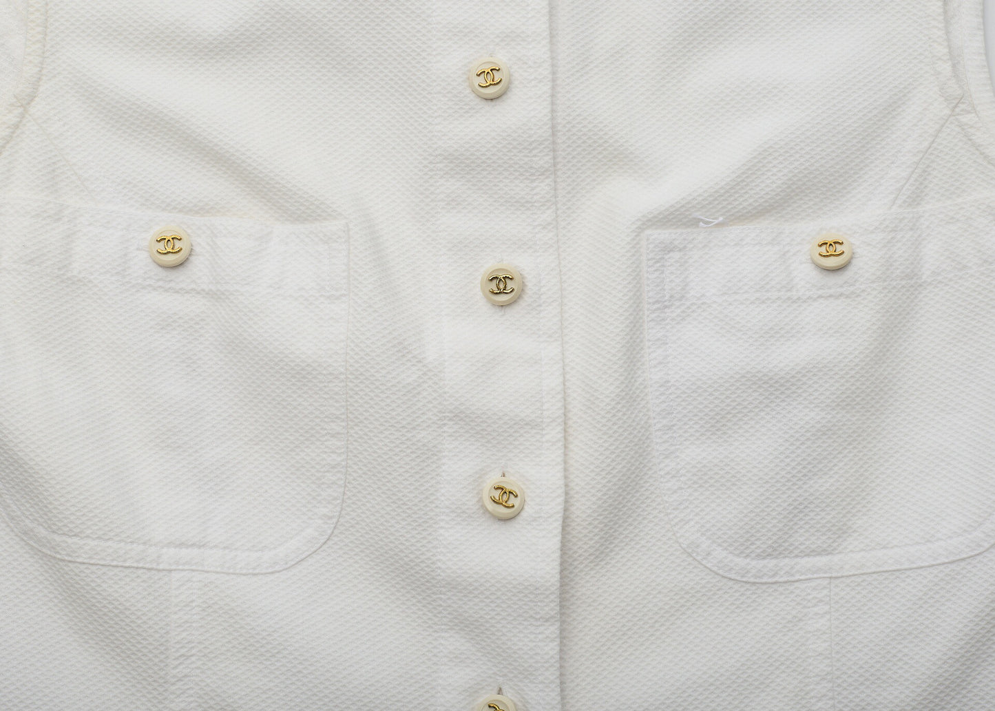 CHANEL Sleeveless Shirt, Collared, Cotton, White, Silver-Tone Hardware, Pre-Owned - Vintage La Charme