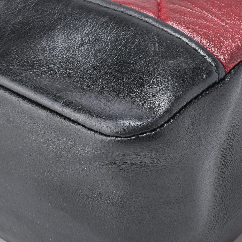 CHANEL Shoulder Bag Matelasse Turn Lock Lambskin Red Gold-Tone Hardware Pre-Owned - Vintage La Charme
