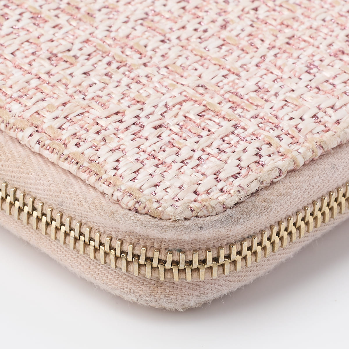 CHANEL Deauville Round Long Wallet Canvas Pink Gold-Tone Hardware Pre-Owned - Vintage La Charme