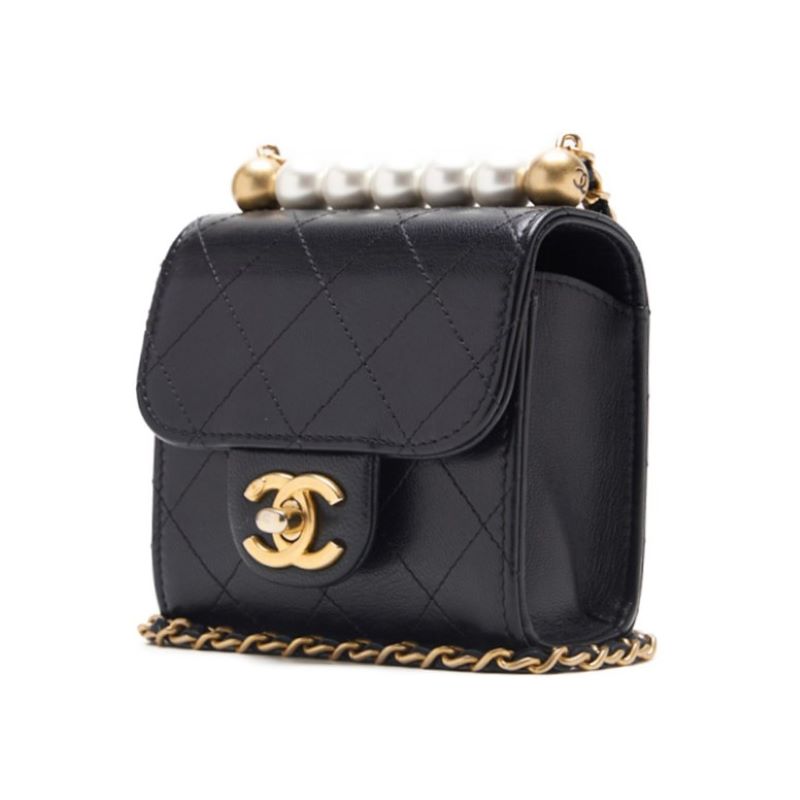 CHANEL Mini Shoulder Bag Matelasse Pearl Chain Lambskin Black Gold-Tone Hardware Pre-Owned - Vintage La Charme