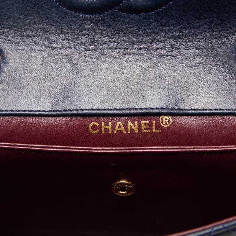 CHANEL Shoulder Bag, Matelasse Turn Lock, Lambskin, Navy, Gold-Tone Hardware, Pre-Owned - Vintage La Charme