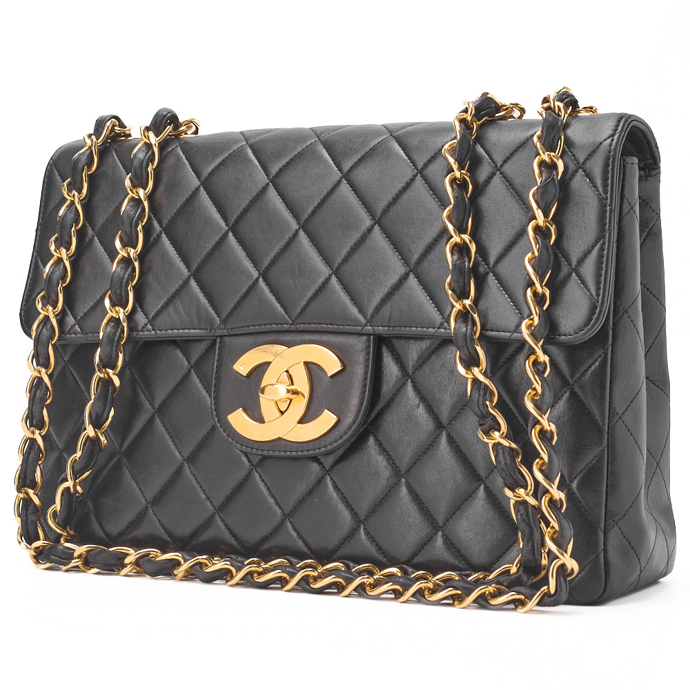 CHANEL Shoulder Bag, Deca Matelasse 30 Turn Lock Chain Shoulder, Lambskin, Black, Gold-Tone Hardware, Pre-Owned - Vintage La Charme