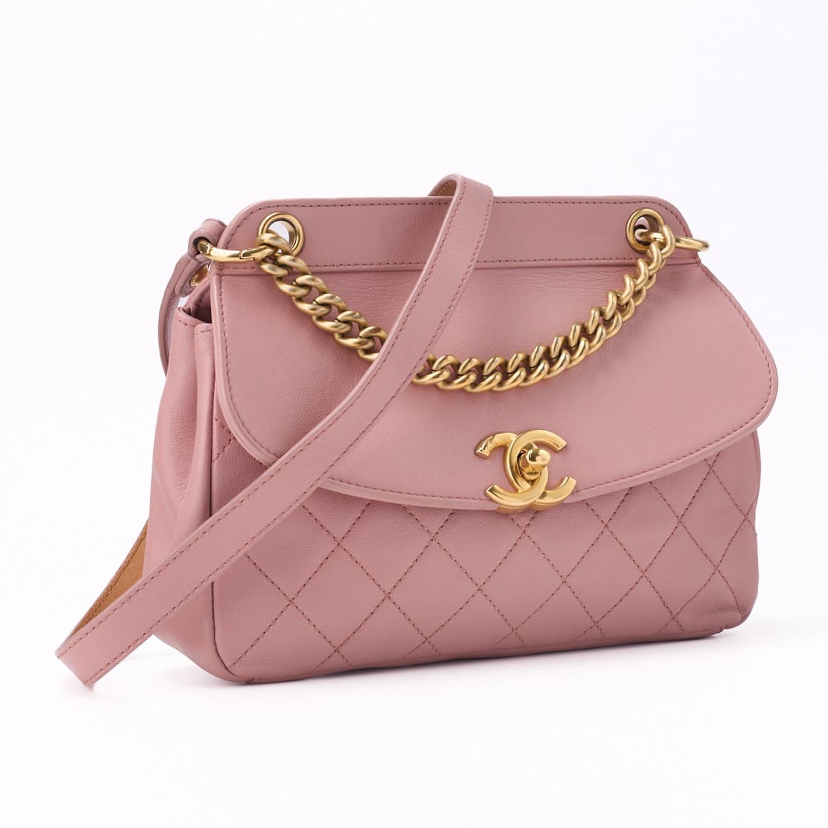 CHANEL Mini Shoulder Bag Matelasse Round Flap Chain Shoulder Lambskin Pink Gold-Tone Hardware Pre-Owned - Vintage La Charme
