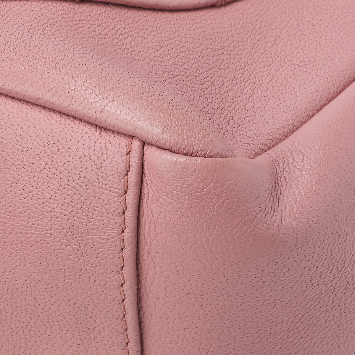 CHANEL Mini Shoulder Bag Matelasse Round Flap Chain Shoulder Lambskin Pink Gold-Tone Hardware Pre-Owned - Vintage La Charme