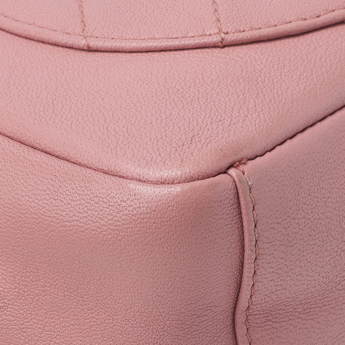 CHANEL Mini Shoulder Bag Matelasse Round Flap Chain Shoulder Lambskin Pink Gold-Tone Hardware Pre-Owned - Vintage La Charme