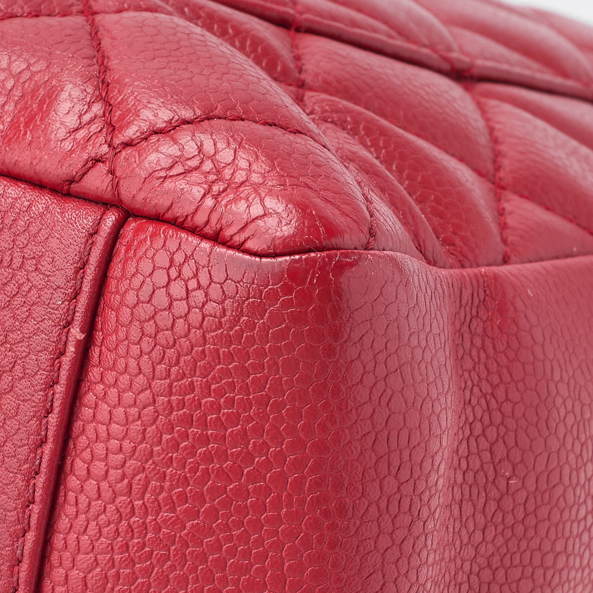 CHANEL Shoulder Bag, Matelasse GST Coco Mark, Caviar Skin, Red, Silver-Tone Hardware, Pre-Owned - Vintage La Charme