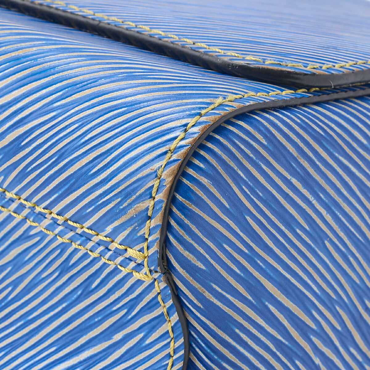 Louis Vuitton Shoulder Bag, Epi Twist MM, Chain Shoulder, Epi Leather, Denim Light, Silver-Tone Hardware, Pre-Owned - Vintage La Charme