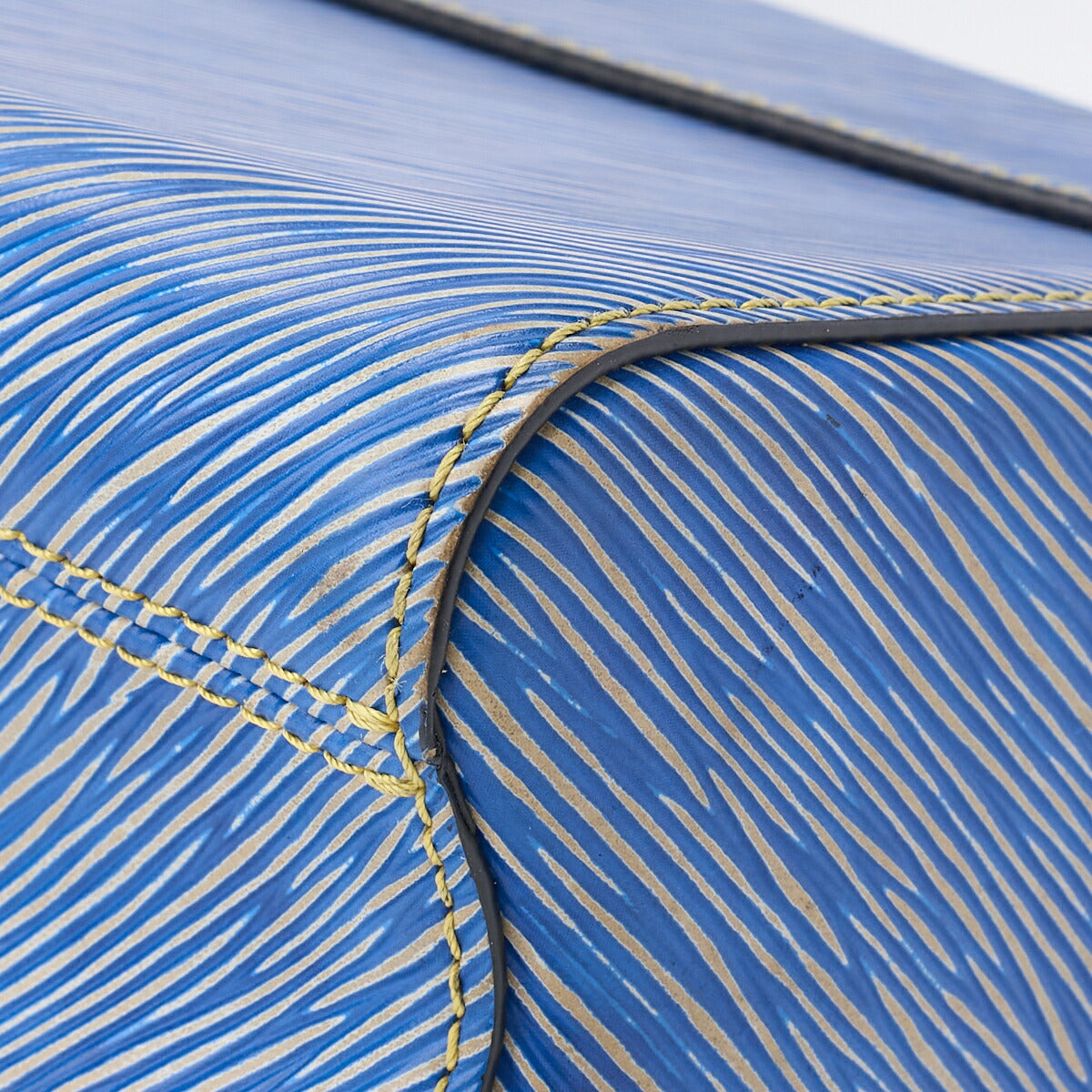 Louis Vuitton Shoulder Bag, Epi Twist MM, Chain Shoulder, Epi Leather, Denim Light, Silver-Tone Hardware, Pre-Owned - Vintage La Charme