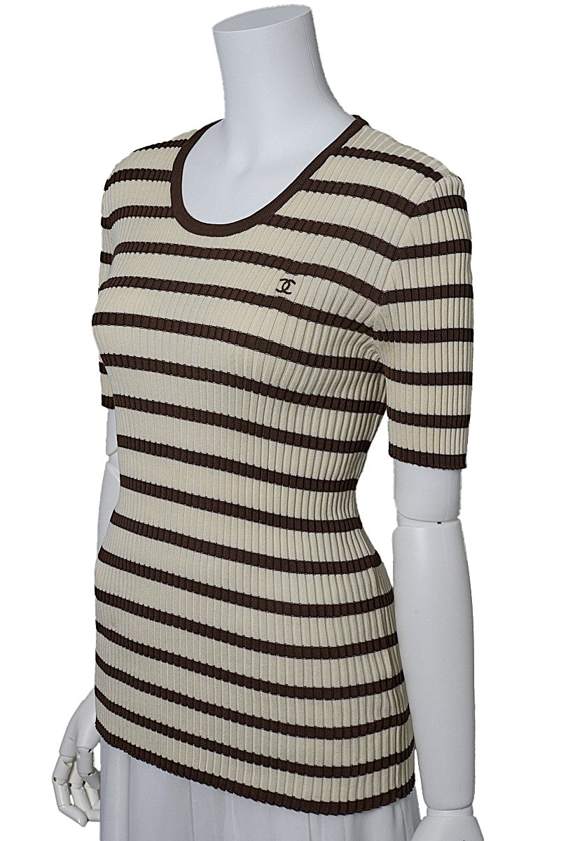 CHANEL T-Shirt, Coco Mark Border, Knit, Cotton, Ivory, Gold-Tone Hardware, Pre-Owned - Vintage La Charme