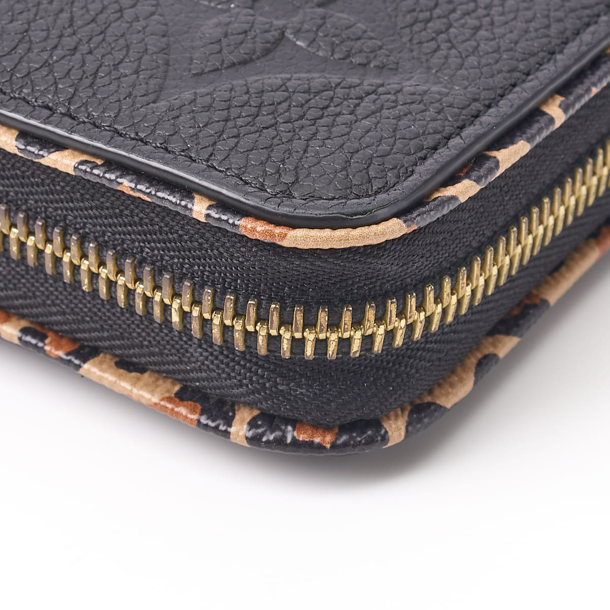 Louis Vuitton Zippy Wallet Wild At Heart Monogram Unplant Noir Black Gold-Tone Hardware Pre-Owned - Vintage La Charme