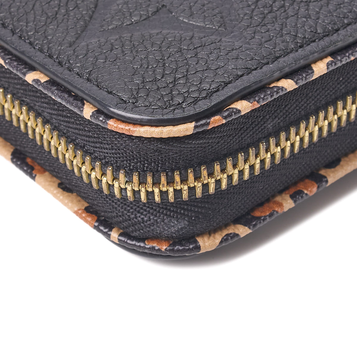 Louis Vuitton Zippy Wallet Wild At Heart Monogram Unplant Noir Black Gold-Tone Hardware Pre-Owned - Vintage La Charme