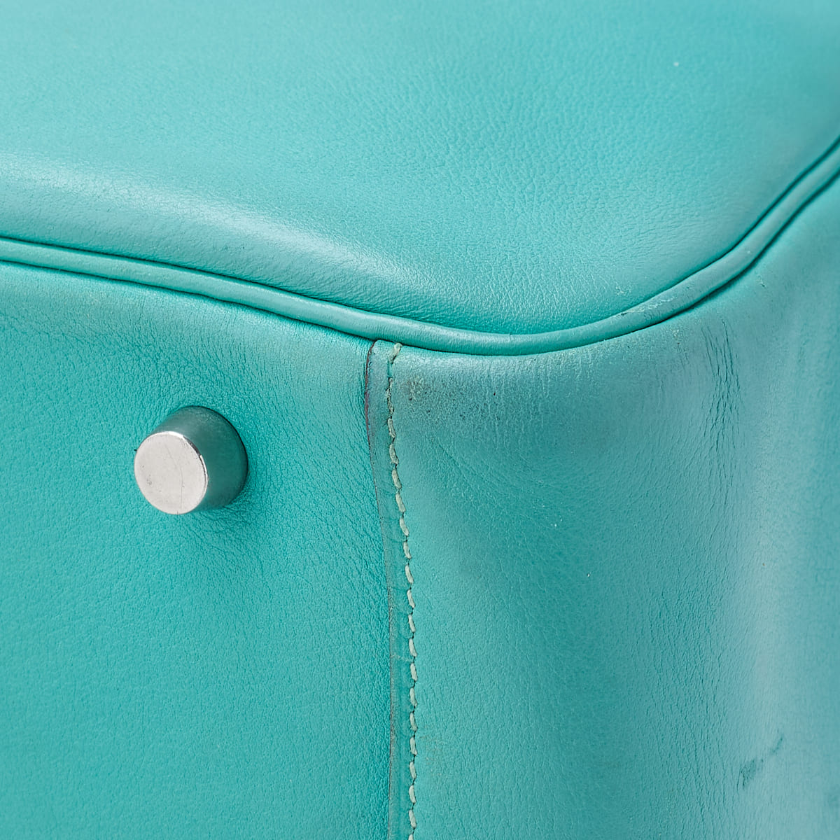 HERMES Lindy 30 2WAY Shoulder Bag Swift Leather Ragon Lagon Silver-Tone Hardware Pre-Owned - Vintage La Charme