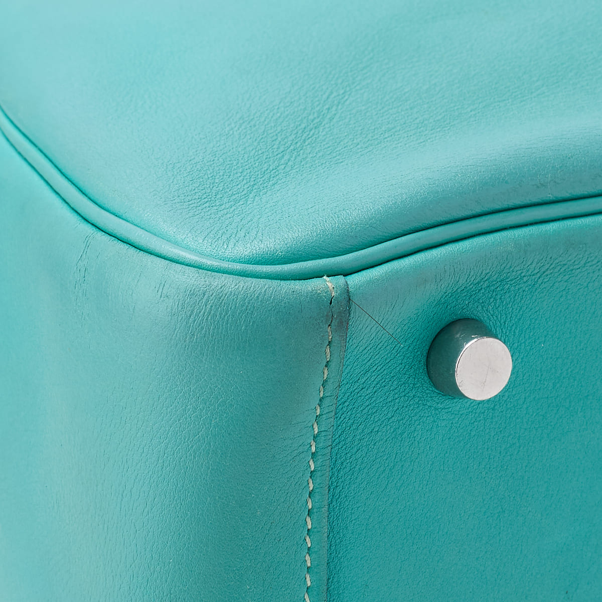 HERMES Lindy 30 2WAY Shoulder Bag Swift Leather Ragon Lagon Silver-Tone Hardware Pre-Owned - Vintage La Charme