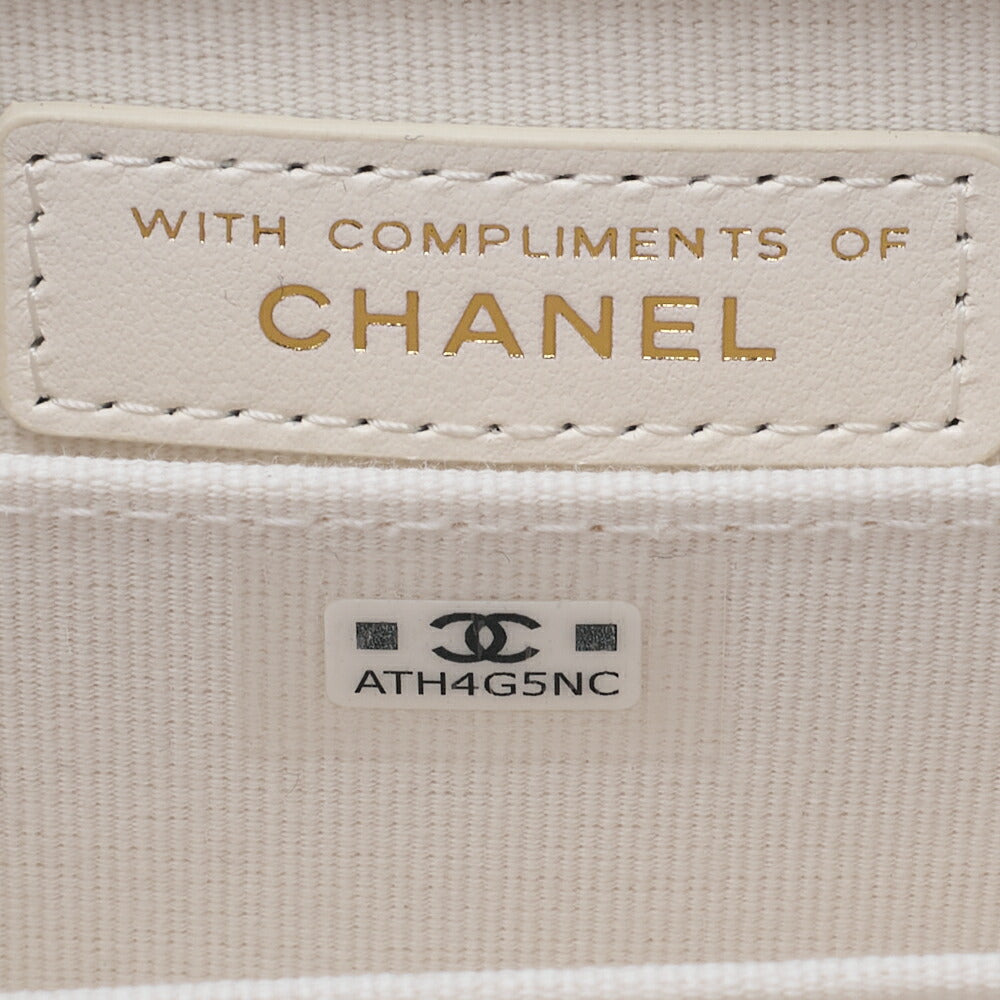 CHANEL Mini Shoulder Bag, Matelasse, Chain Shoulder, Tweed, White, Gold-Tone Hardware, Pre-Owned - Vintage La Charme