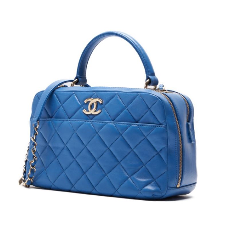 CHANEL Handbag 2WAY Matelasse Lambskin Light Blue Gold-Tone Hardware Pre-Owned - Vintage La Charme