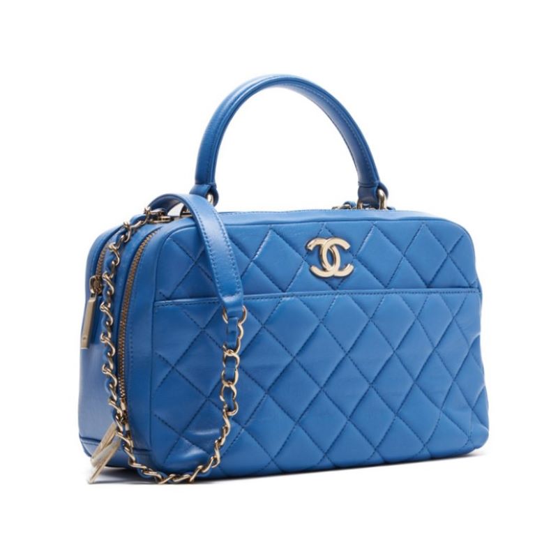 CHANEL Handbag 2WAY Matelasse Lambskin Light Blue Gold-Tone Hardware Pre-Owned - Vintage La Charme