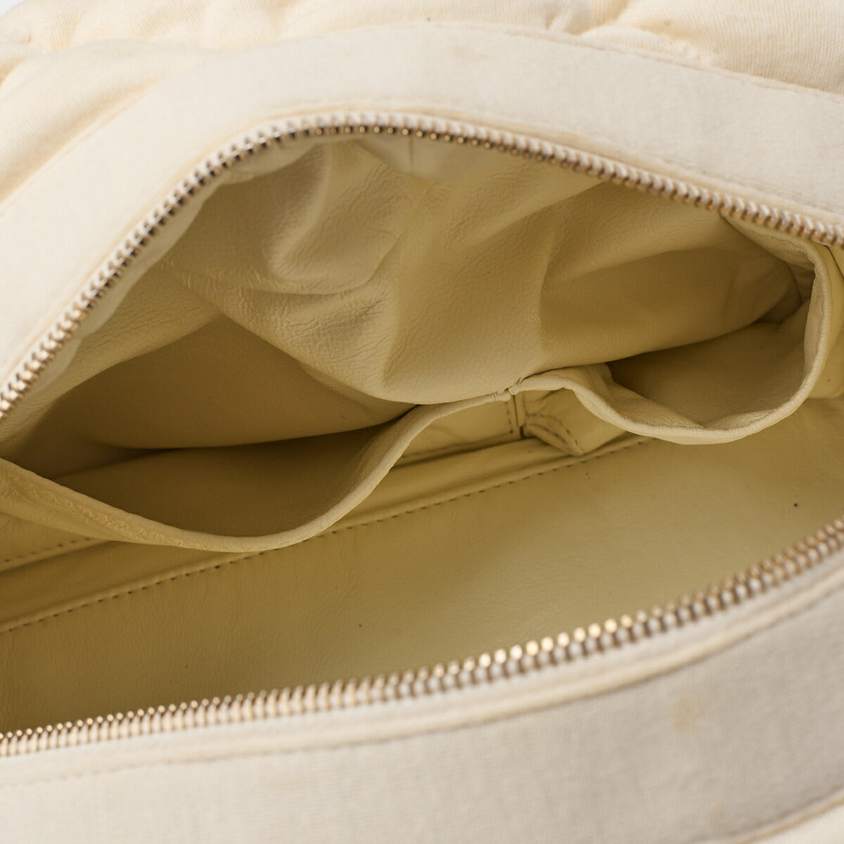 CHANEL Shoulder Tote Bag Matelasse Bubble Quilt Cotton Ivory Gold-Tone Hardware Pre-Owned - Vintage La Charme