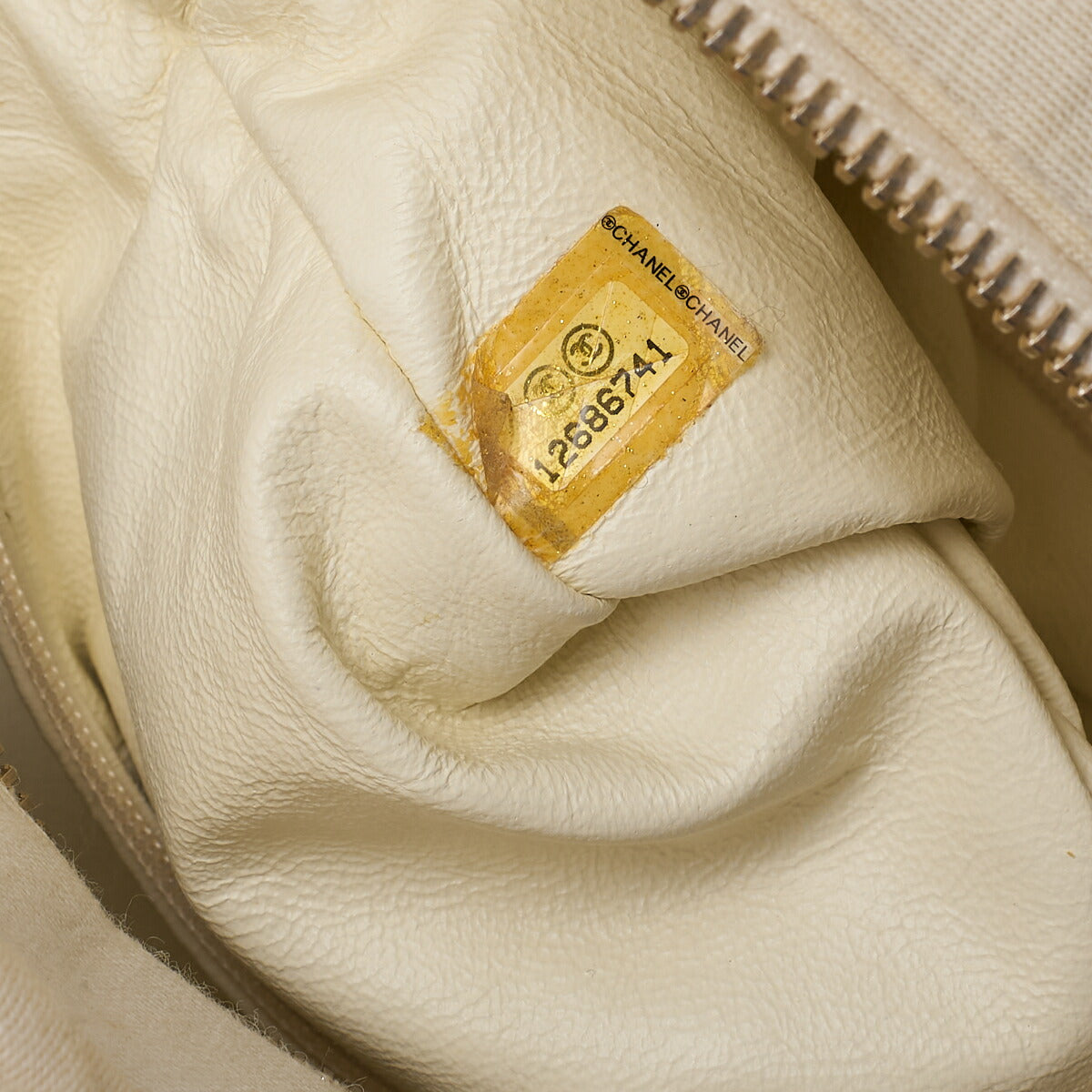 CHANEL Shoulder Tote Bag Matelasse Bubble Quilt Cotton Ivory Gold-Tone Hardware Pre-Owned - Vintage La Charme