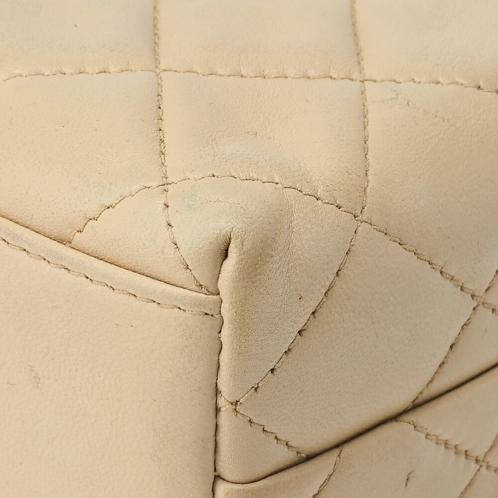 CHANEL Shoulder Bag Tote Bag Matelasse Lambskin Beige Gold-Tone Hardware Pre-Owned - Vintage La Charme