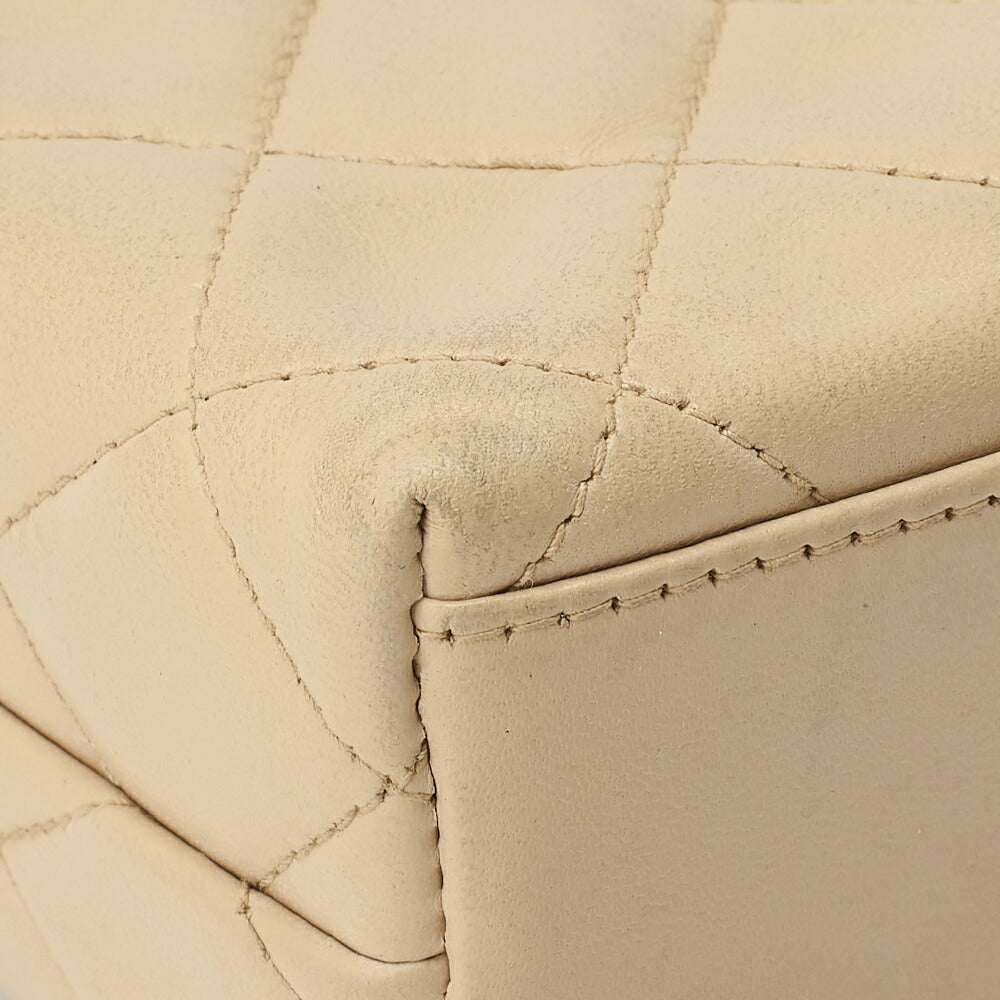 CHANEL Shoulder Bag Tote Bag Matelasse Lambskin Beige Gold-Tone Hardware Pre-Owned - Vintage La Charme