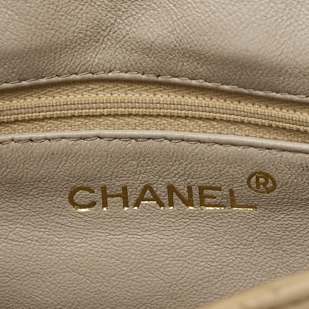 CHANEL Shoulder Bag Tote Bag Matelasse Lambskin Beige Gold-Tone Hardware Pre-Owned - Vintage La Charme