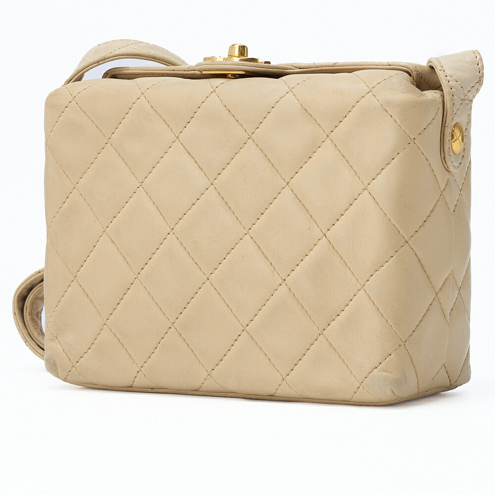 CHANEL Shoulder Bag Tote Bag Matelasse Lambskin Beige Gold-Tone Hardware Pre-Owned - Vintage La Charme