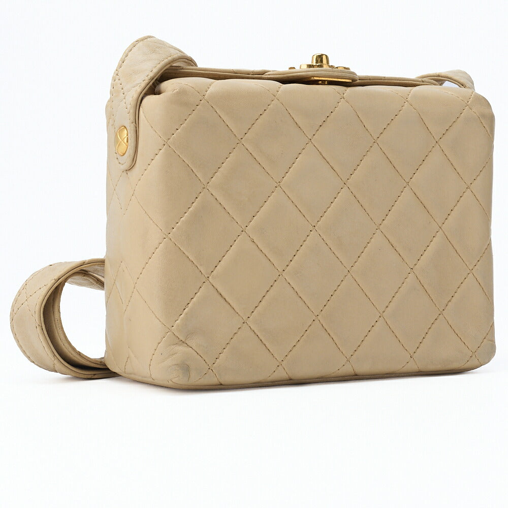 CHANEL Shoulder Bag Tote Bag Matelasse Lambskin Beige Gold-Tone Hardware Pre-Owned - Vintage La Charme
