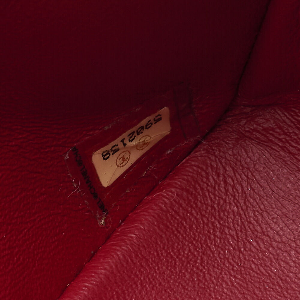 CHANEL Shoulder Bag Matelasse Lambskin Red Gold-Tone Hardware Pre-Owned - Vintage La Charme
