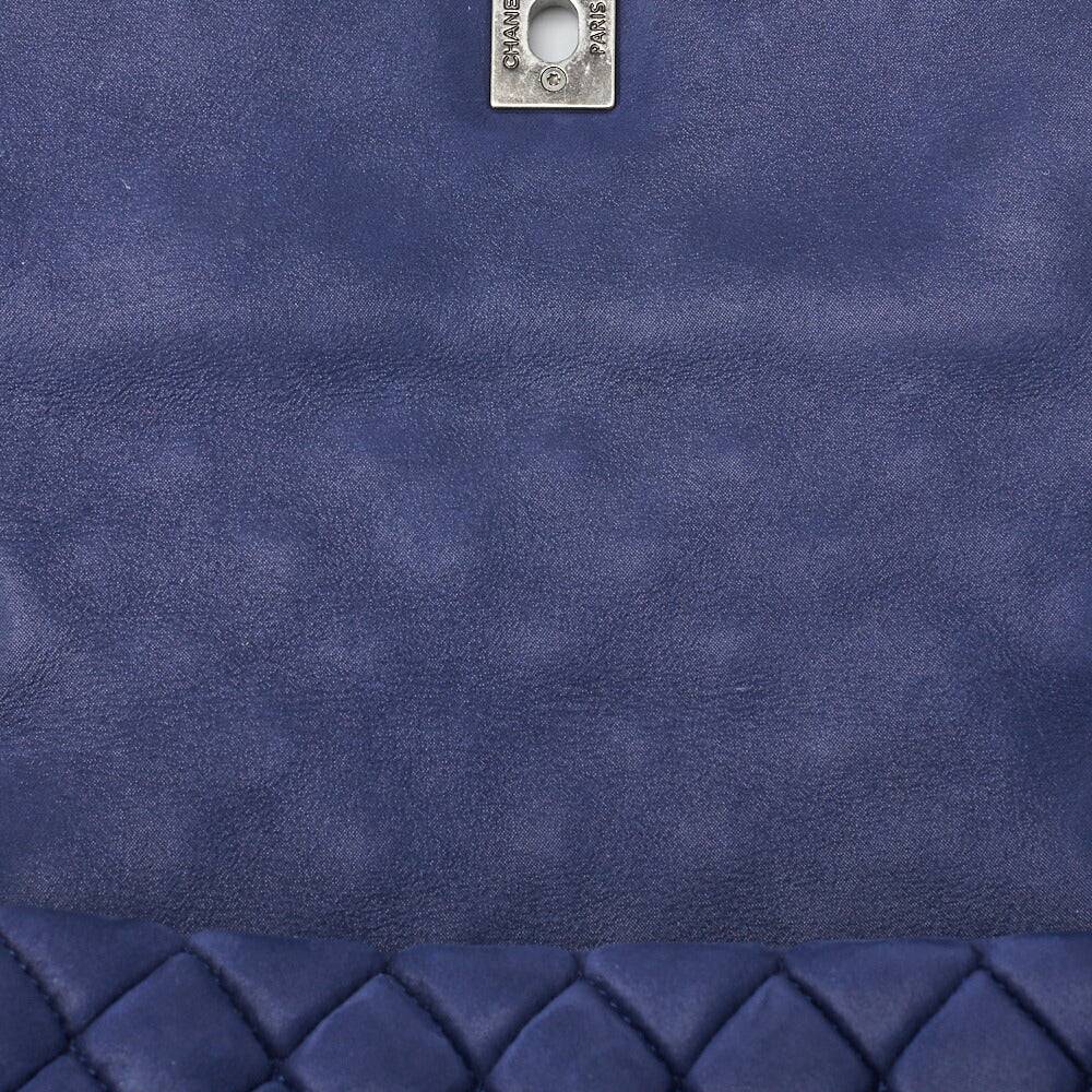 CHANEL Shoulder Bag Tote Bag Matelasse Sparkle Leather Navy Silver-Tone Hardware Pre-Owned - Vintage La Charme