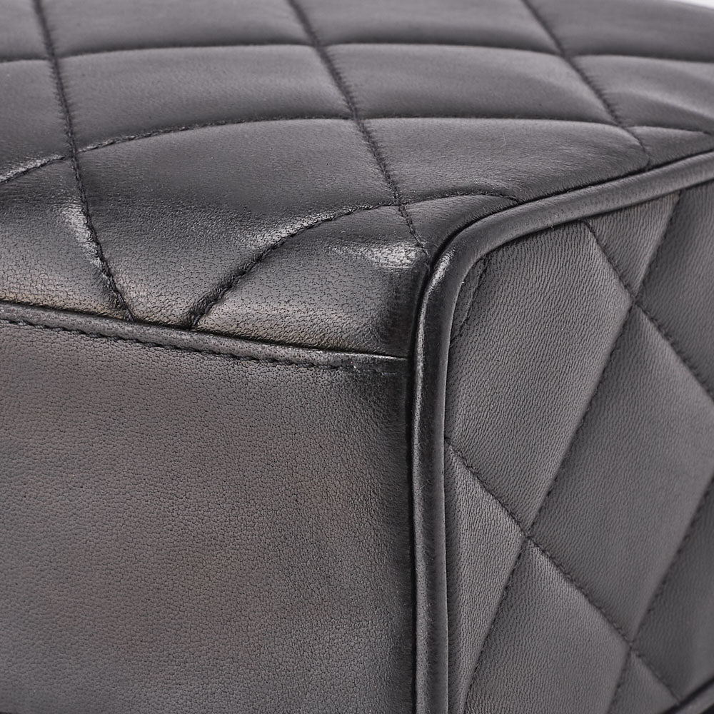 CHANEL Shoulder Bag, Matelasse, Chain Shoulder, Lambskin, Black, Gold-Tone Hardware, Pre-Owned - Vintage La Charme