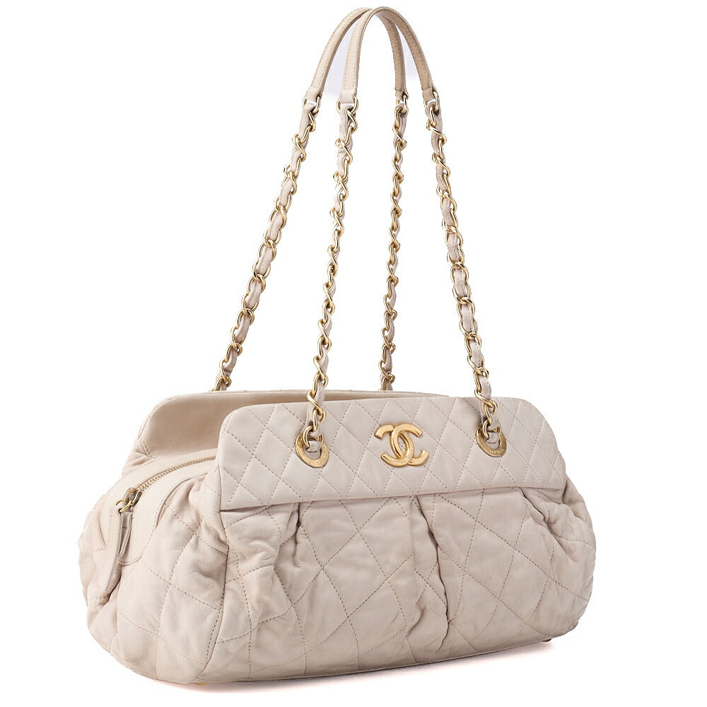 CHANEL Shoulder Bag Matelasse Chain Shoulder Sparkle Leather Ivory Gold-Tone Hardware Pre-Owned - Vintage La Charme