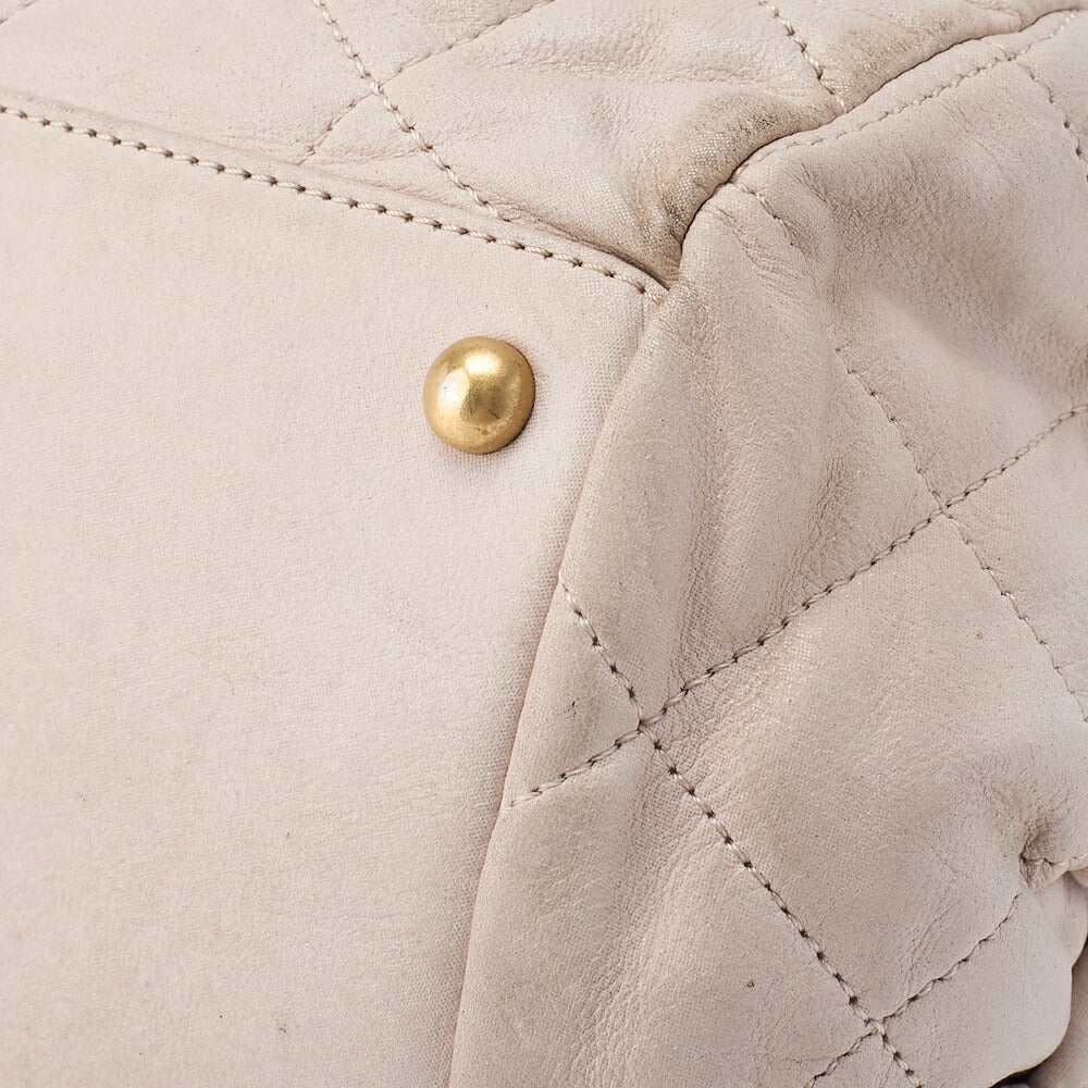 CHANEL Shoulder Bag Matelasse Chain Shoulder Sparkle Leather Ivory Gold-Tone Hardware Pre-Owned - Vintage La Charme