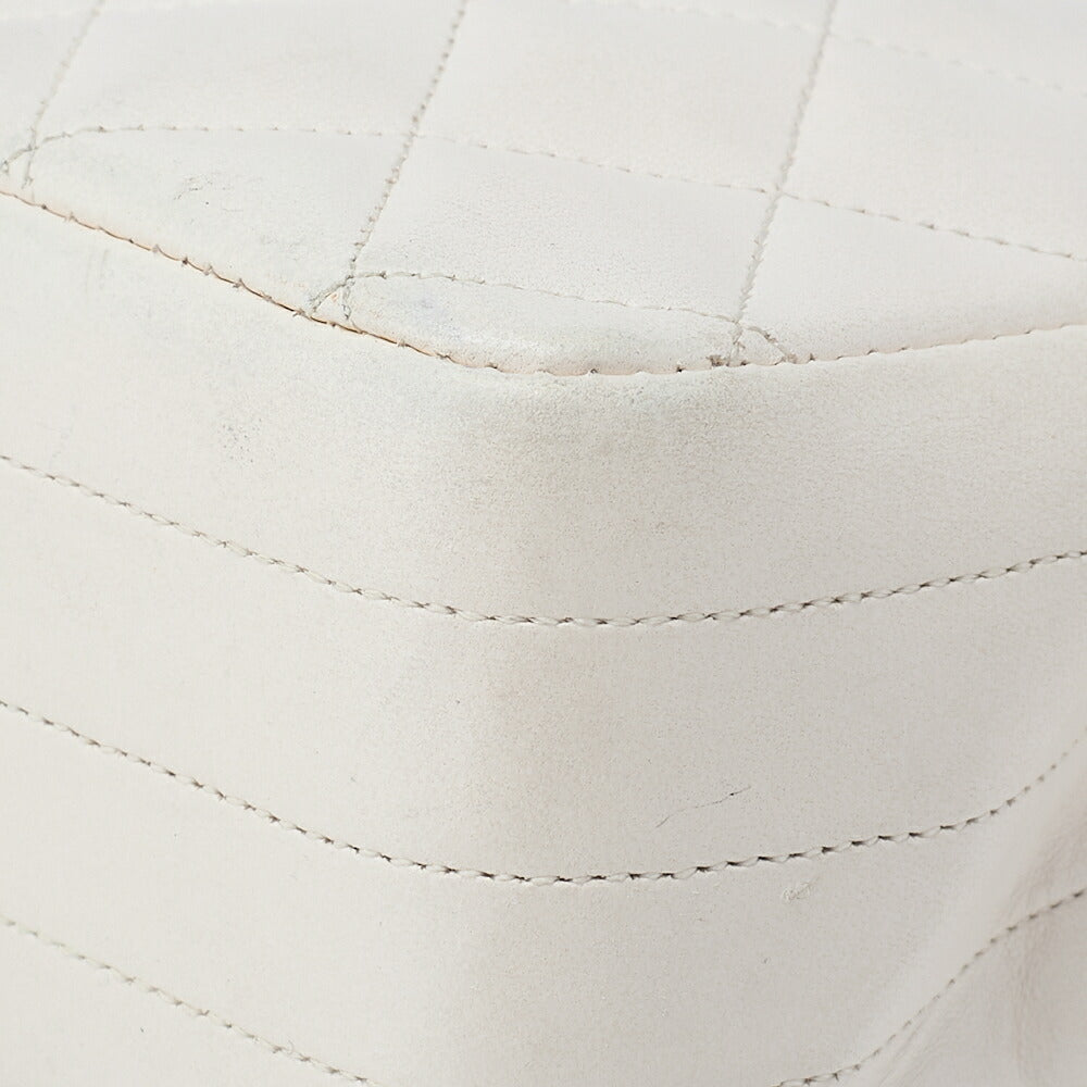 CHANEL Shoulder Bag, Chain Shoulder, Matelasse, Lambskin, White, Gold-Tone Hardware, Pre-Owned - Vintage La Charme