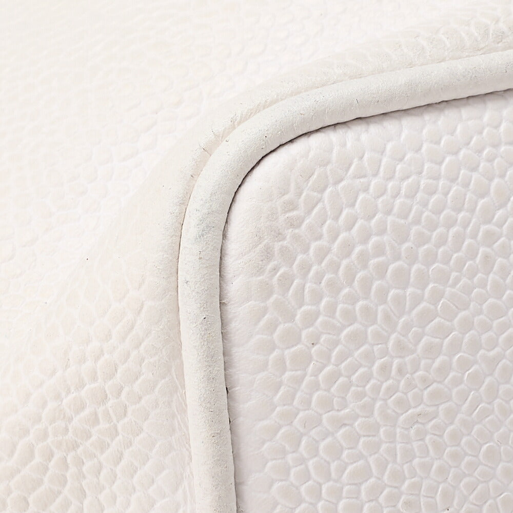 CHANEL Shoulder Bag, Chain Shoulder, Caviar Leather, White, Gold-Tone Hardware, Pre-Owned - Vintage La Charme