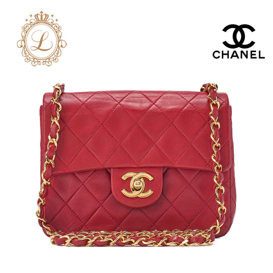 CHANEL Chain Shoulder Bag Mini Matelasse Lambskin Red Gold-Tone Hardware Pre-Owned - Vintage La Charme