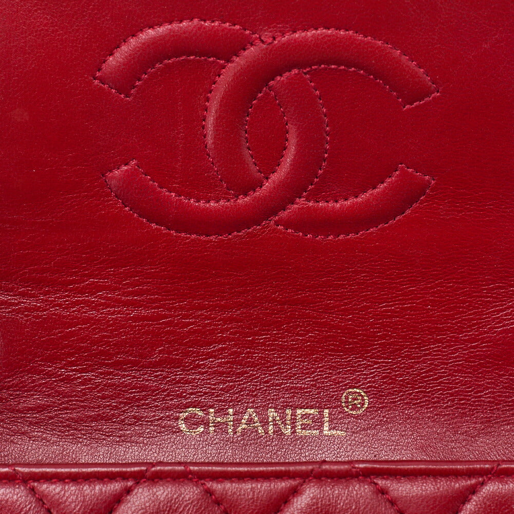 CHANEL Chain Shoulder Bag Mini Matelasse Lambskin Red Gold-Tone Hardware Pre-Owned - Vintage La Charme