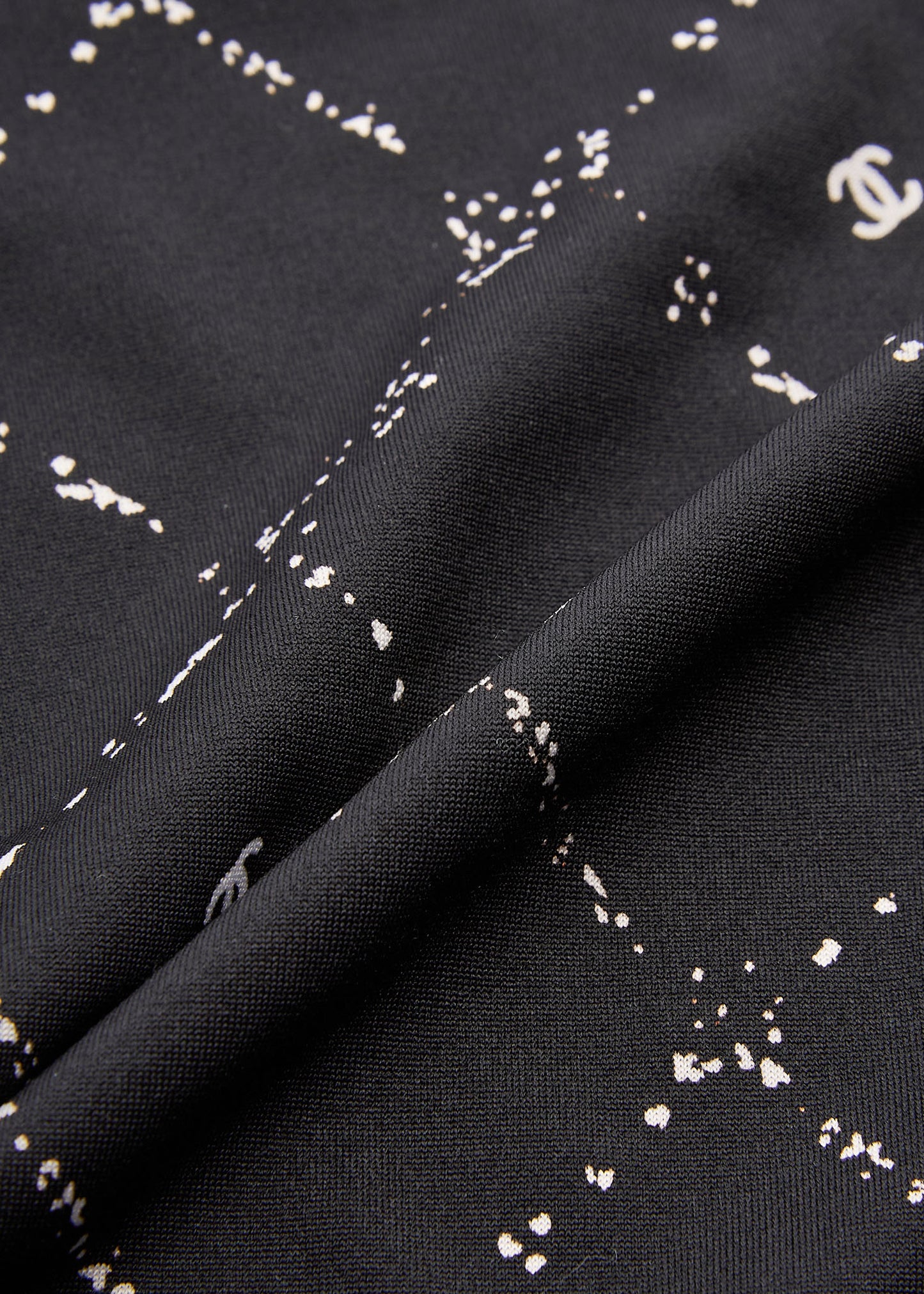 CHANEL T-Shirt, Coco Mark, Matelasse, Polyester Blend, Black, Pre-Owned - Vintage La Charme