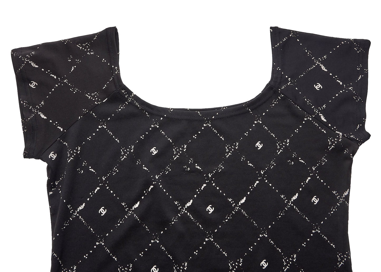 CHANEL T-Shirt, Coco Mark, Matelasse, Polyester Blend, Black, Pre-Owned - Vintage La Charme