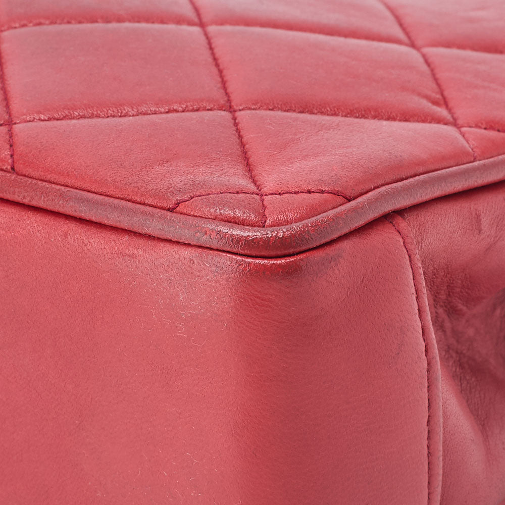 CHANEL Shoulder Bag Matelasse Deca Coco Turn Lock Lambskin Red Gold-Tone Hardware Pre-Owned - Vintage La Charme