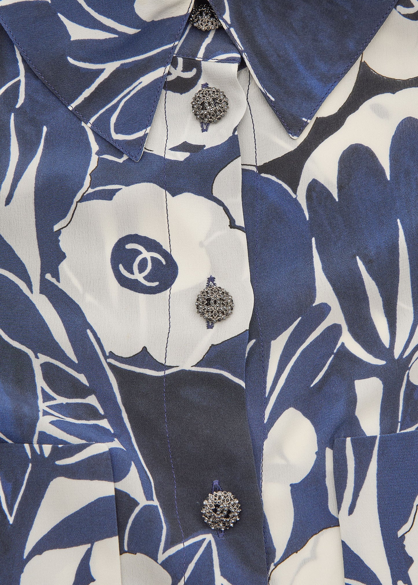 CHANEL Shirt Blouse Long Sleeve Cut-and-Sew 100% Silk Blue Gold-Tone Hardware Pre-Owned - Vintage La Charme