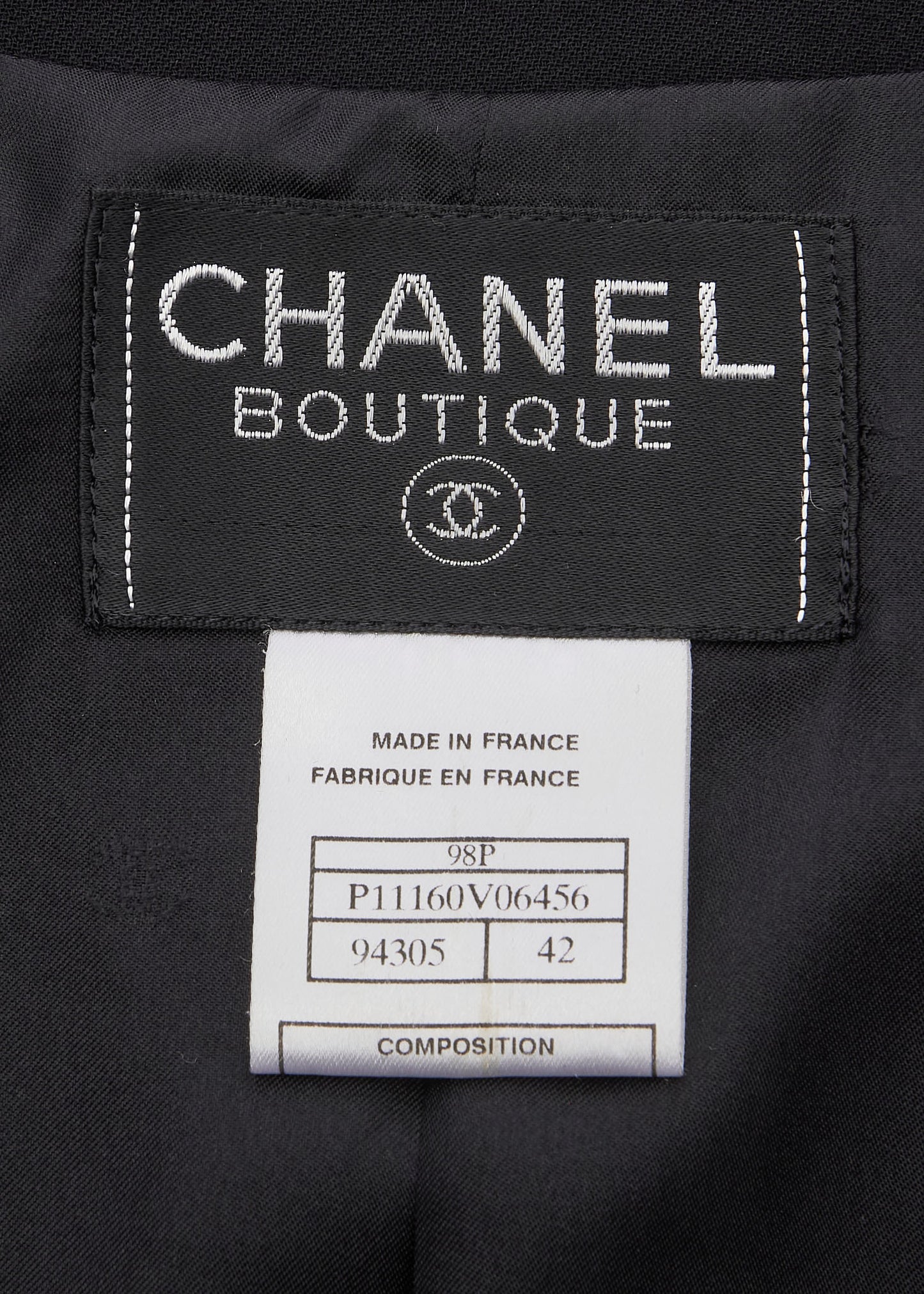 CHANEL Waist Chain Jacket, No Collar, Wool, Black, Gold-Tone Hardware, Pre-Owned - Vintage La Charme