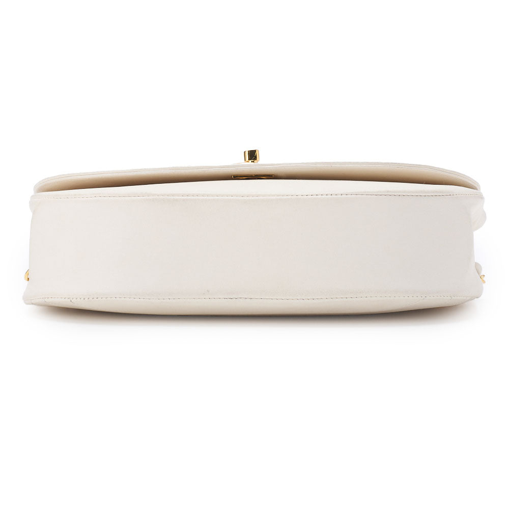 CHANEL Shoulder Bag Border Stitch Half Moon Lambskin White Gold-Tone Hardware Pre-Owned - Vintage La Charme