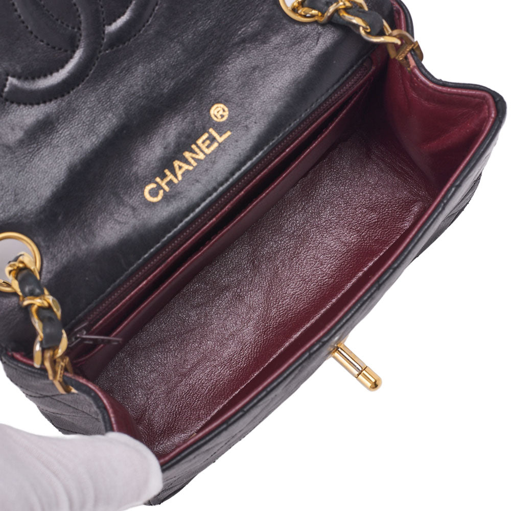 Chanel Chain Shoulder Bag Mini Matelasse Lambskin Black Gold-Tone Hardware Pre-Owned - Vintage La Charme