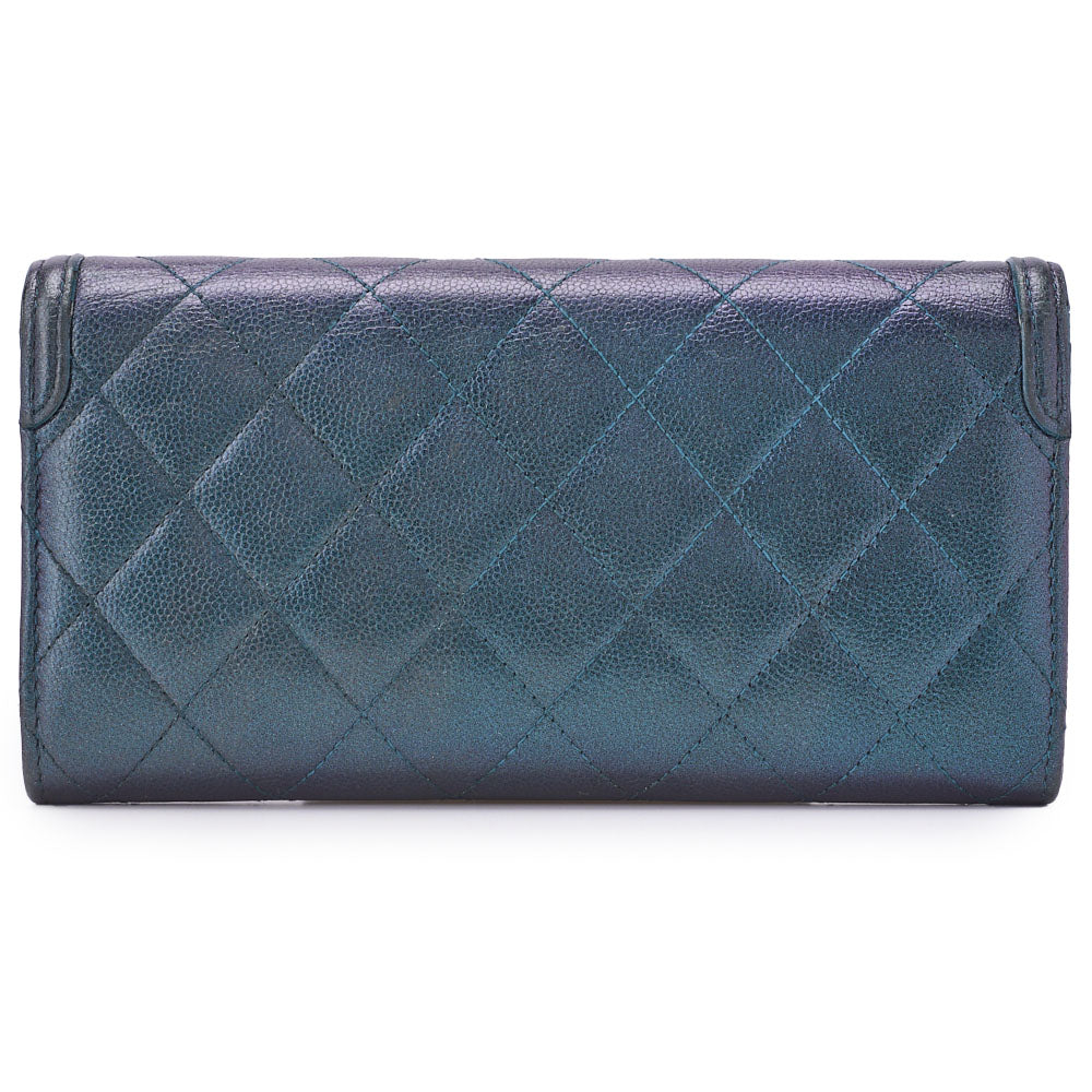 CHANEL Bi-Fold Long Wallet Matelasse CC Filigree Caviar Skin Metallic Green Silver-Tone Hardware Pre-Owned - Vintage La Charme