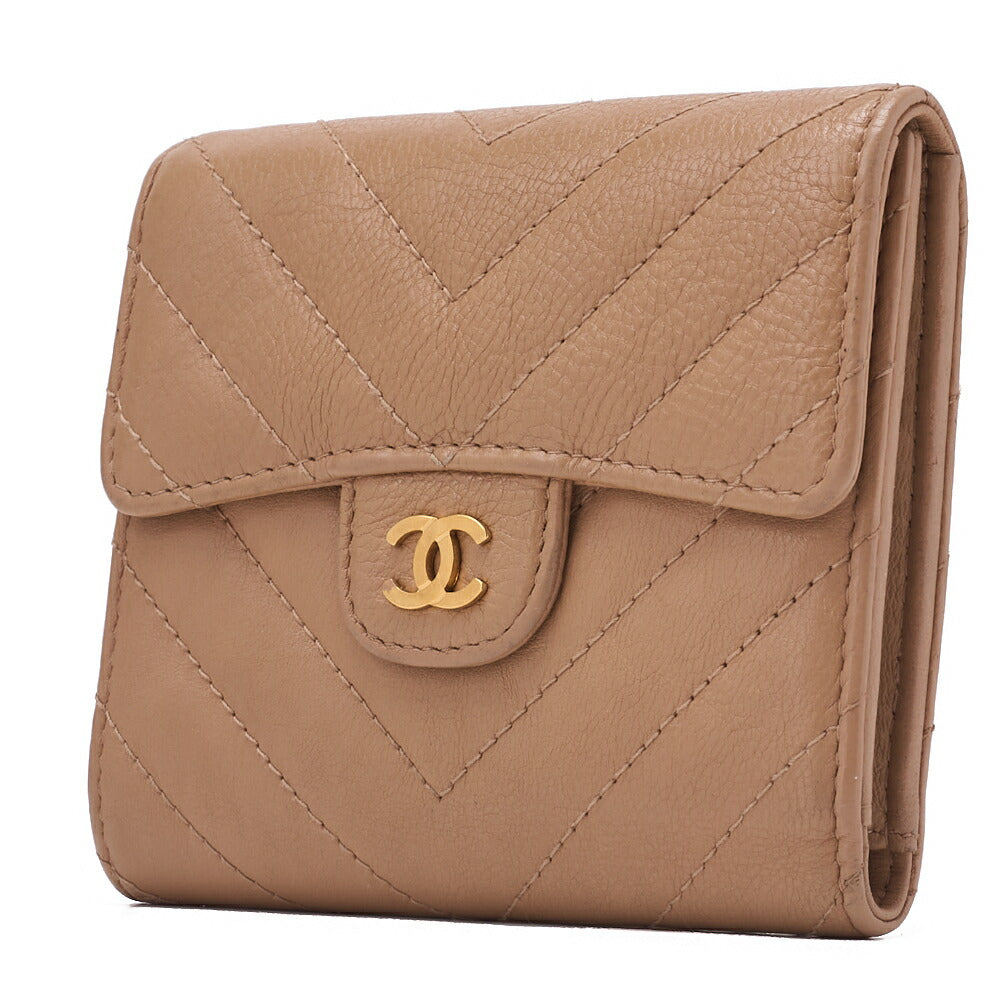CHANEL Tri-Fold Wallet V-Stitch Leather Beige Gold-Tone Hardware Pre-Owned - Vintage La Charme