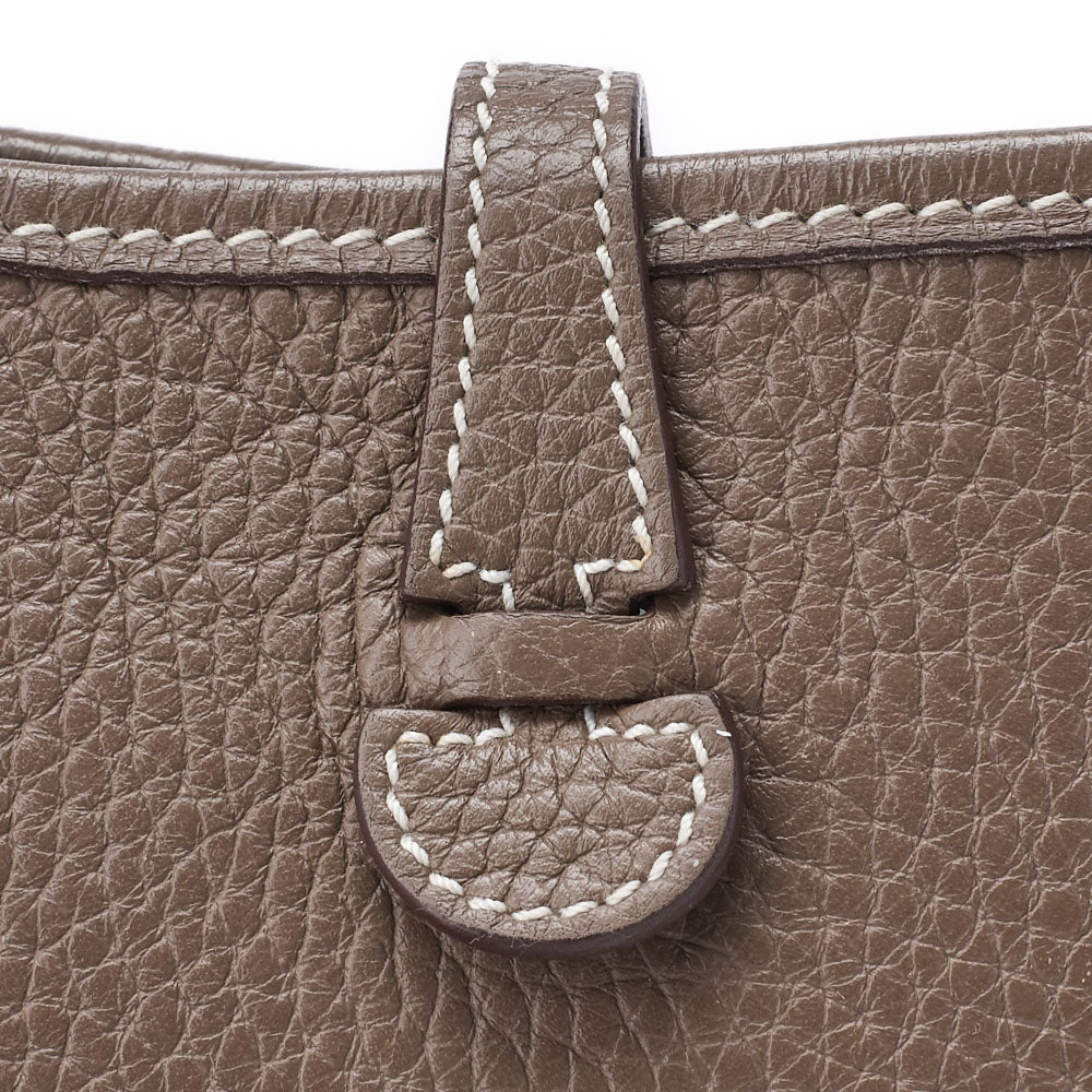 HERMES Evelyn TPM Shoulder Bag Tryon Clemence Leather Etoupe Gold-Tone Hardware Pre-Owned - Vintage La Charme